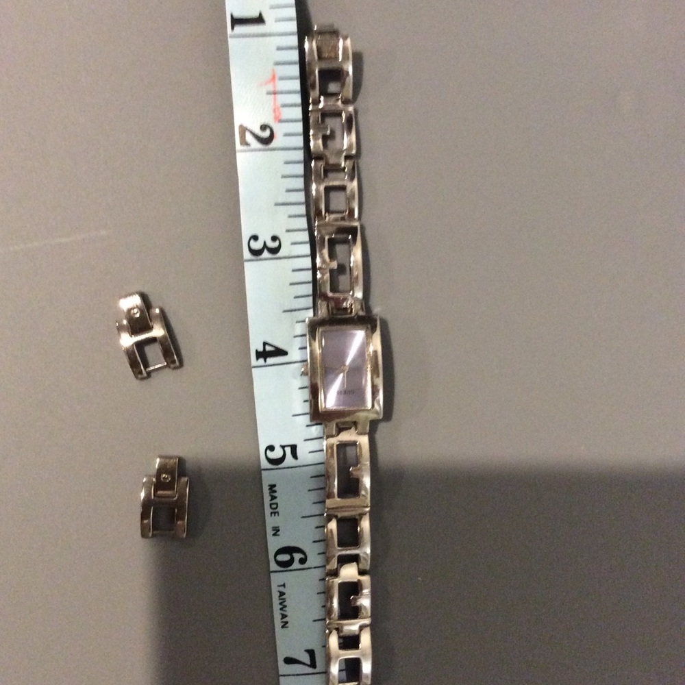 Watch - Picture 2 of 3